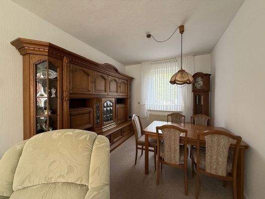 Wohnraum mit Blick in den Garten