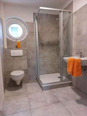 Duschbad mit WC + WM-A