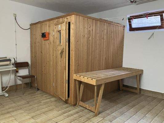 Sauna im Waschraum
