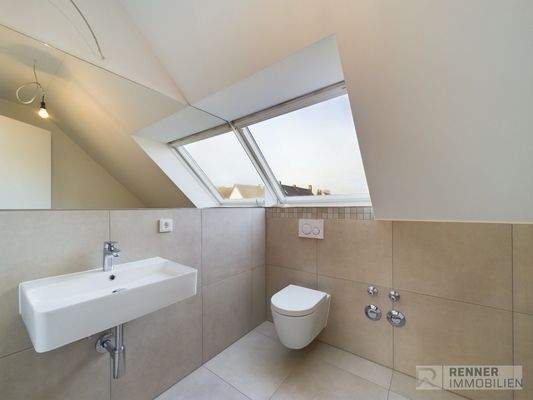 CAM02915G0-PR0051-STILL012