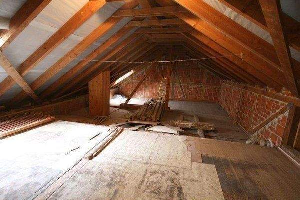 Teilweise neue Dacheindeckung