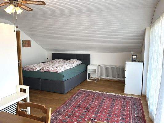 Dachegeschoss: Wohnen / Zimmer