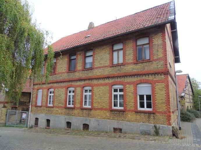 Bauernhaus mit Hofanlage in Heimburg -