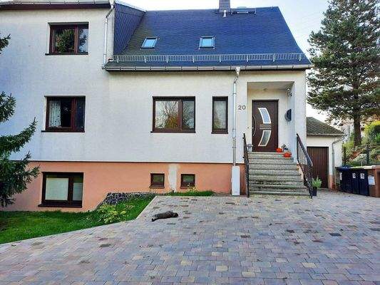 Hausfront.jpg