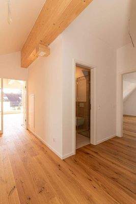 Bad 2 Innenliegend mit Dusche