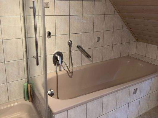 Badezimmer im Dachgeschoss