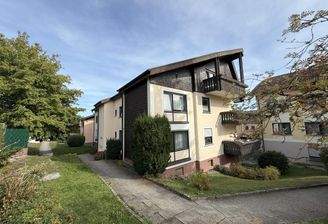 Großzügige 3-Zimmer-Dachgeschosswohnung in TOP-Lage