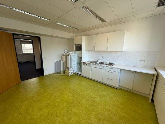 Teeküche und Aufenthaltsbereich