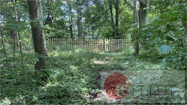 rücks. Grundstückseinfriedung