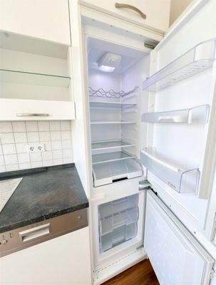 gepflegte Einbauküche