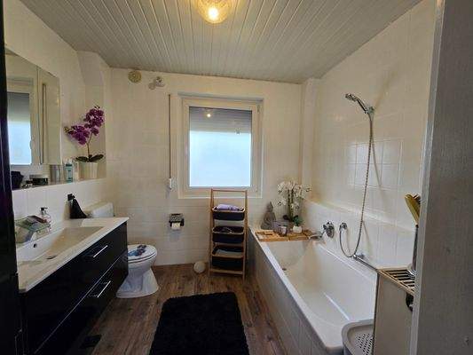 Hochparterre Badezimmer