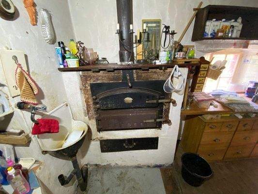 36 Ein Brot- Backofen darf natürlich nicht fehlen 