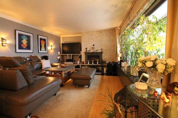 Wohnbereich mit Kamin