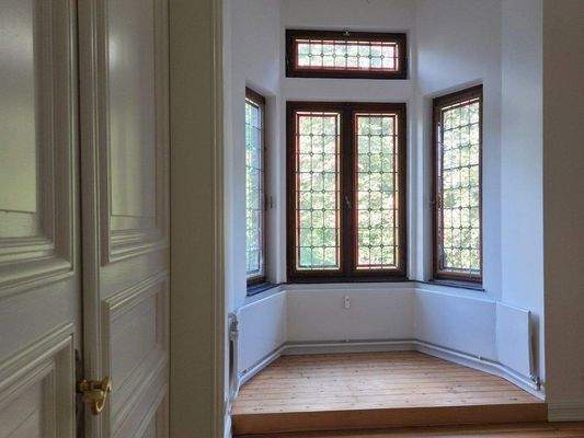 Esszimmer mit Erker.jpg