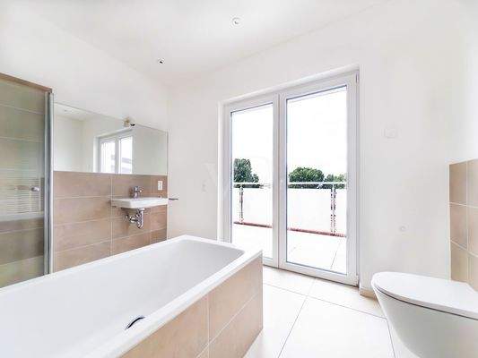 einladendes Dusch- und Wannenbad