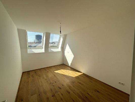 20250820_133543768_i