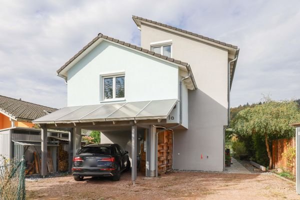 Carport + Stellplatz