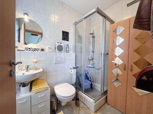 Duschbad im Erdgeschoss