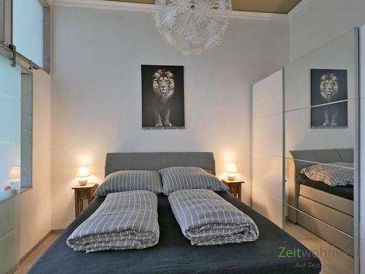 Blick ins Schlafzimmer