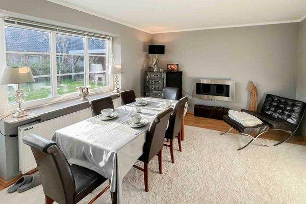 Esszimmer mit Ethanolofen