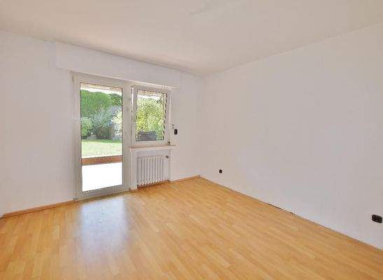 Schlafzimmer Gartengeschoss