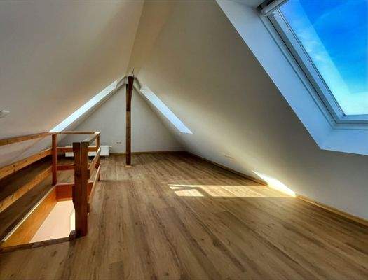 ausgeb. Dachgeschoss_Studio