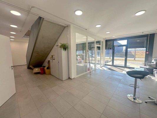 gemeinsame Eingang EG.