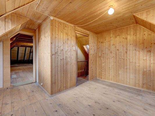 Dachgeschoss mit Ausbaupotential