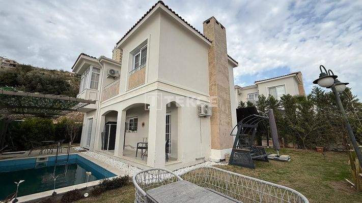 New Villa with Garden and Pool in Kuşadası Near Daily Amenities