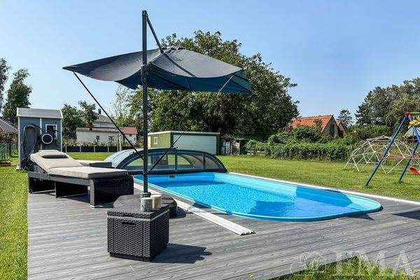 Blick vom Swimmingpool