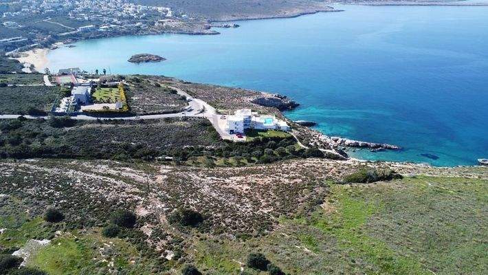Kreta, Chorafakia Chania: Grosses Grundstück direkt am Meer mit unvergleichlichem Meerblick zu verkaufen