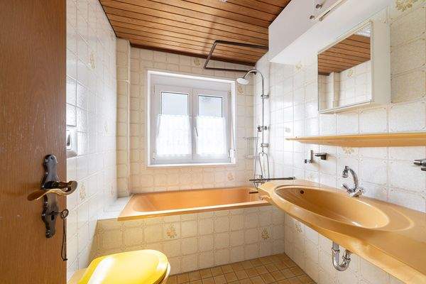 Badezimmer im Erdgeschoss