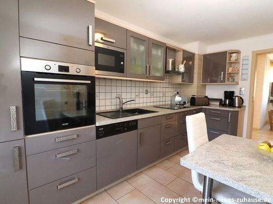 Bild 9 Küche Ansicht 2