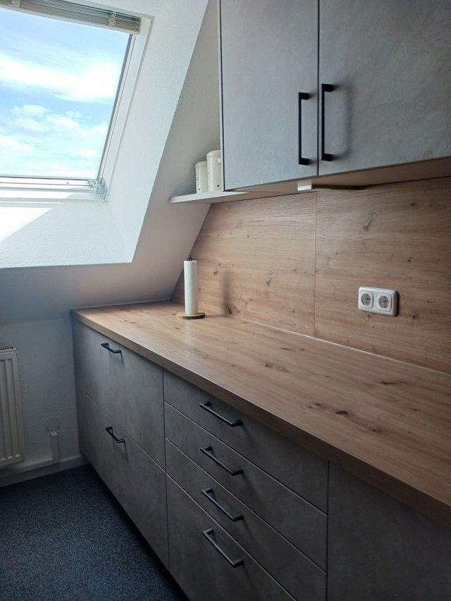 Helle 2-Zimmer-Dachgeschoss-Wohnung mit Stellplatz im Parkhaus in Büchenbach, David-Morgenstern-Weg - Foto 1