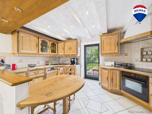 REMAX Immobilien DeLux Einfamilienhaus  Bebelsheim Kueche Mark Borowicz