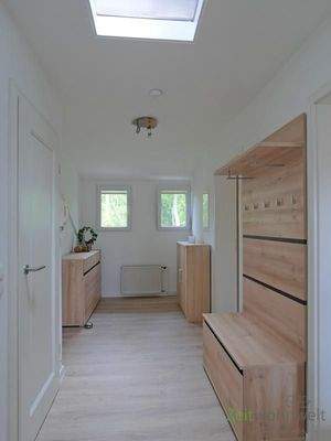 Wohnungsflur mit Garderobe