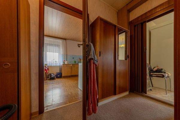 EG (event. Einliegerwohnung)