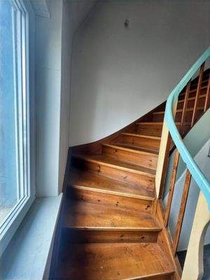 Treppe ins 1. OG