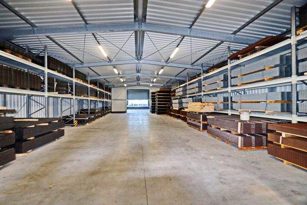 neuste Lagerhalle Nr. 4