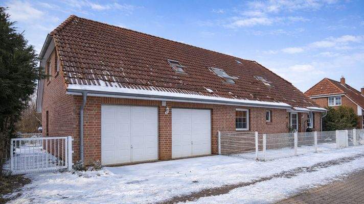 Außenansicht Garage