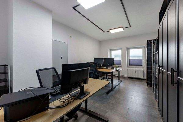 15-Büro.jpg