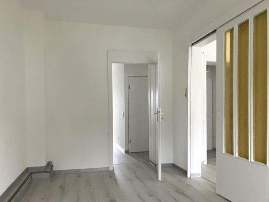 Eingangsbereich Schlafzimmer, Durchgang zum Wohnzimmer