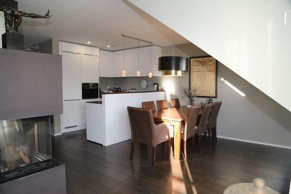 Küche mit Essbereich