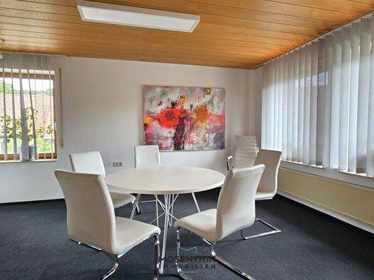 Büro im OG