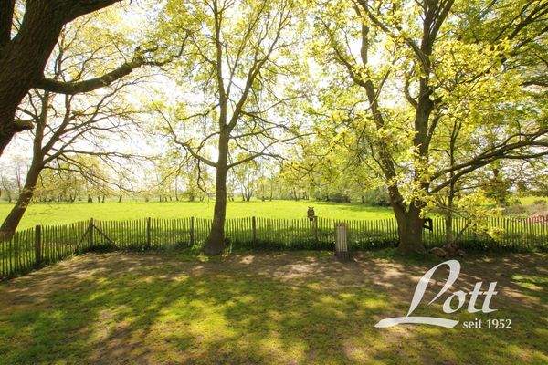 Blick auf die angrenzenden Wiesen