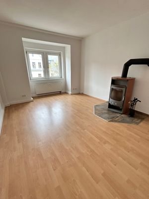 Wohnzimmer mit Kamin