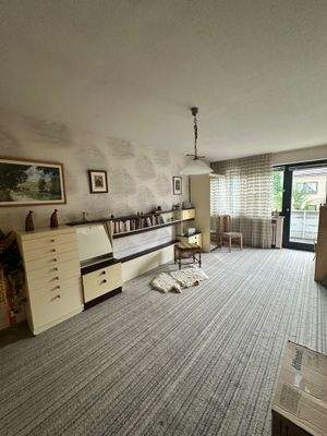 Schlafzimmer mit Zugang zum Balkon