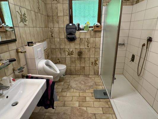 15 Badezimmer 2.jpeg