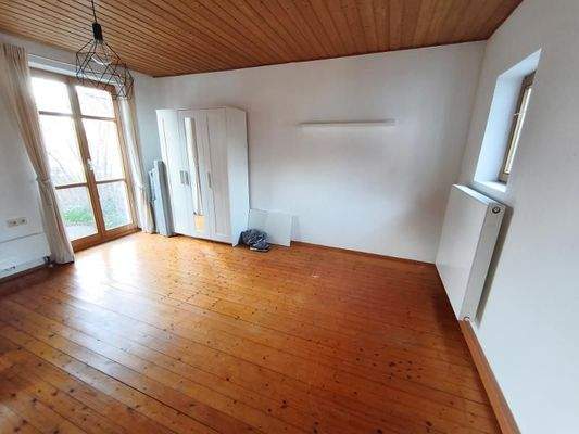 Wohnen / Schlafen mit Zugang zur Terrasse Bild 1