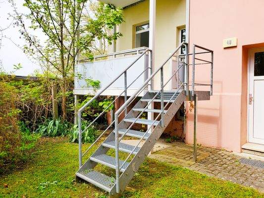 Balkon mit Treppe